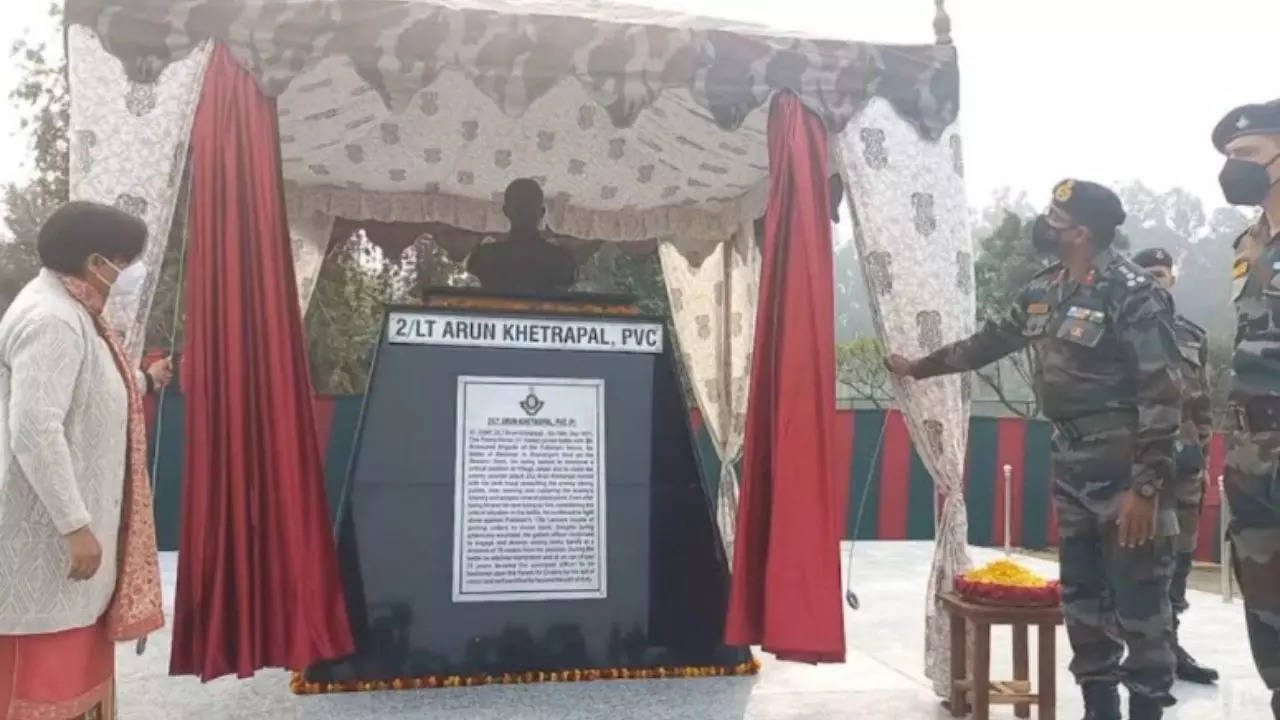Swarnim Vijay Varsh: Lt Arun Khetarpal War Memorial unveiled ...