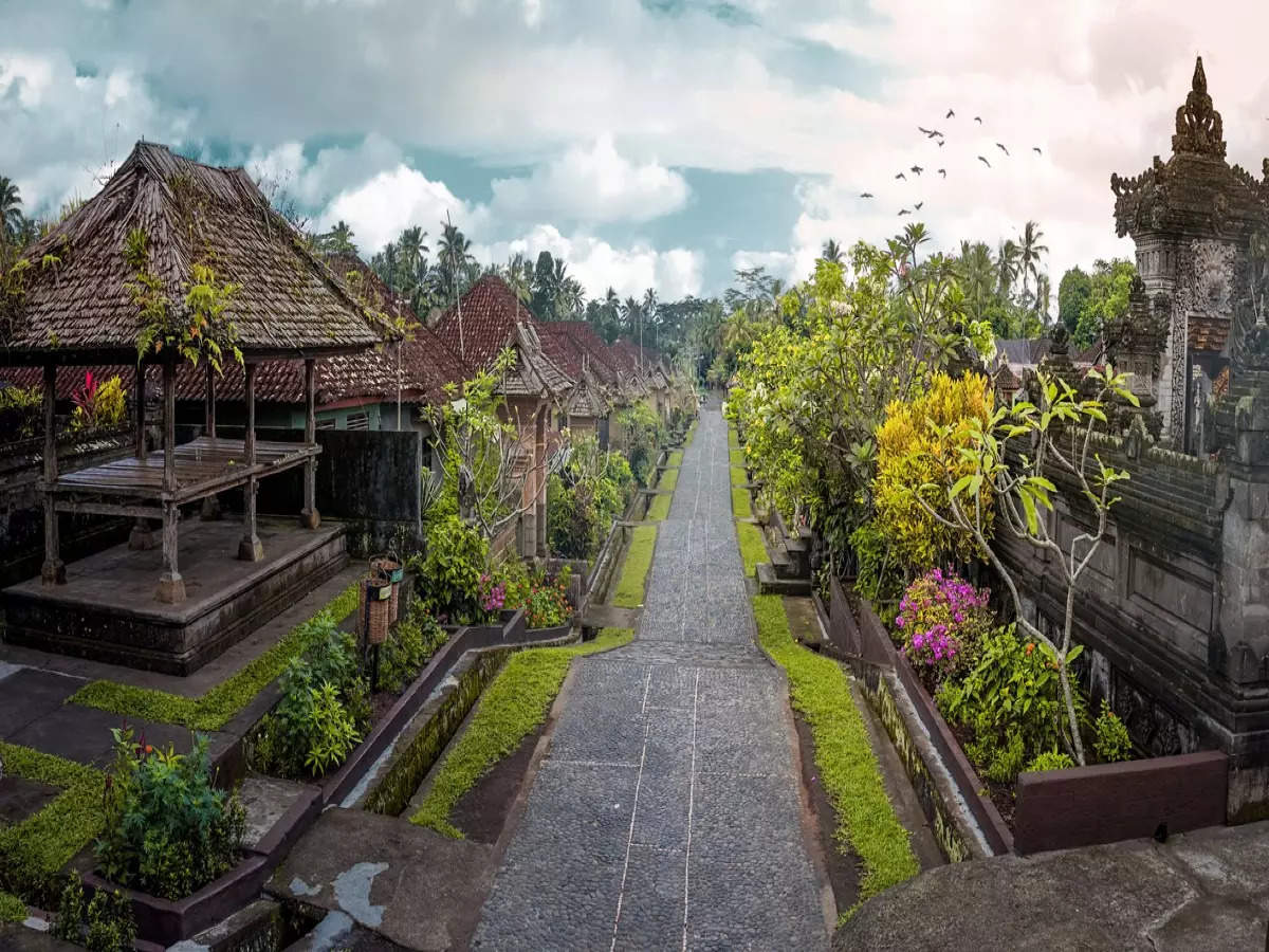No tourists in Bali? The province gets only 2 foreign tourists in two months of reopening