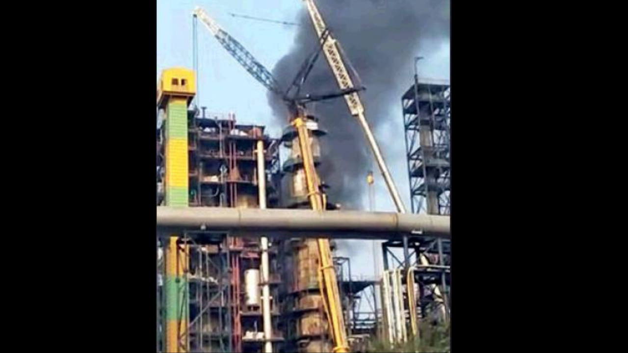 Smoke billows from the affected tower in IOC’s Haldia refinery