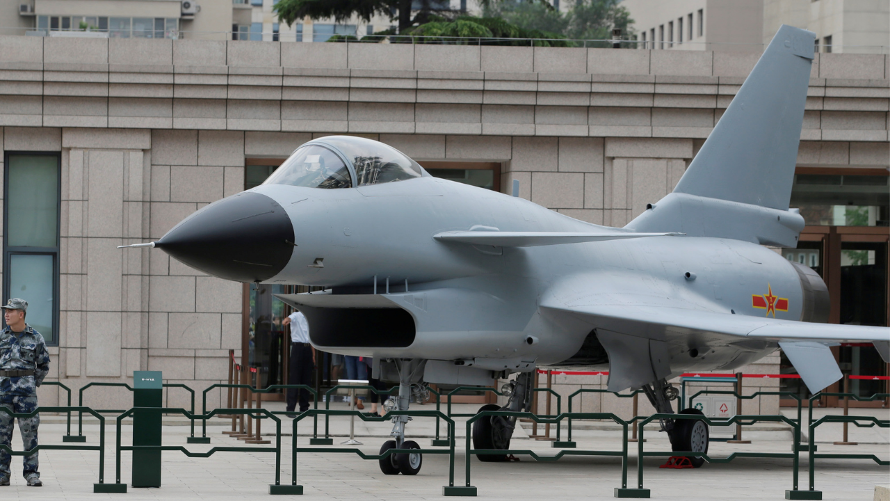 Pakistan Buys 25 China-Made J-10C Fighter Jets In Response To India's  Rafale Aircraft Acquisition - Times Of India