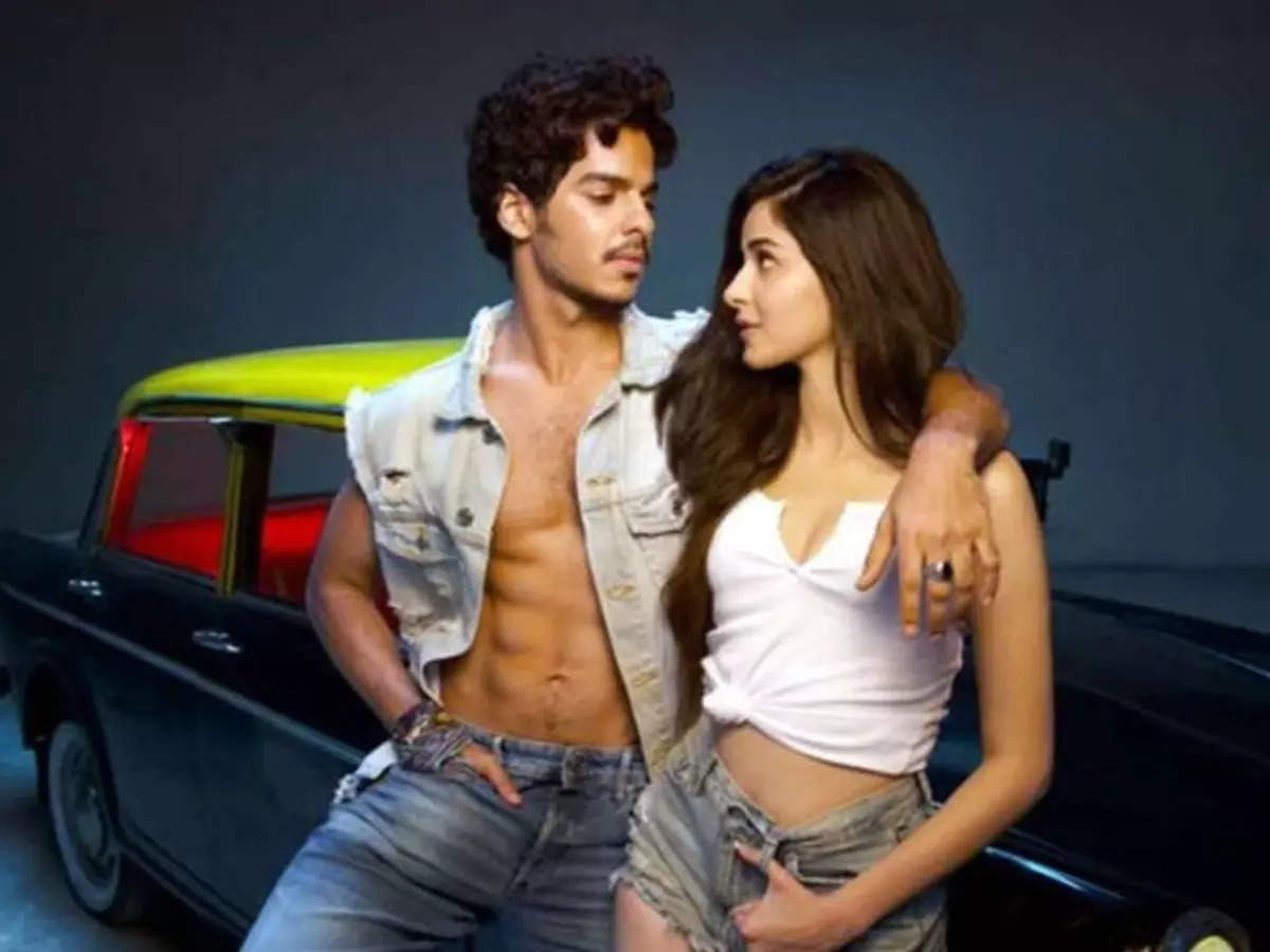 Is Ananya Panday holidaying with rumoured boyfriend Ishaan Khatter on New Year? | Hindi Movie News - Times of India