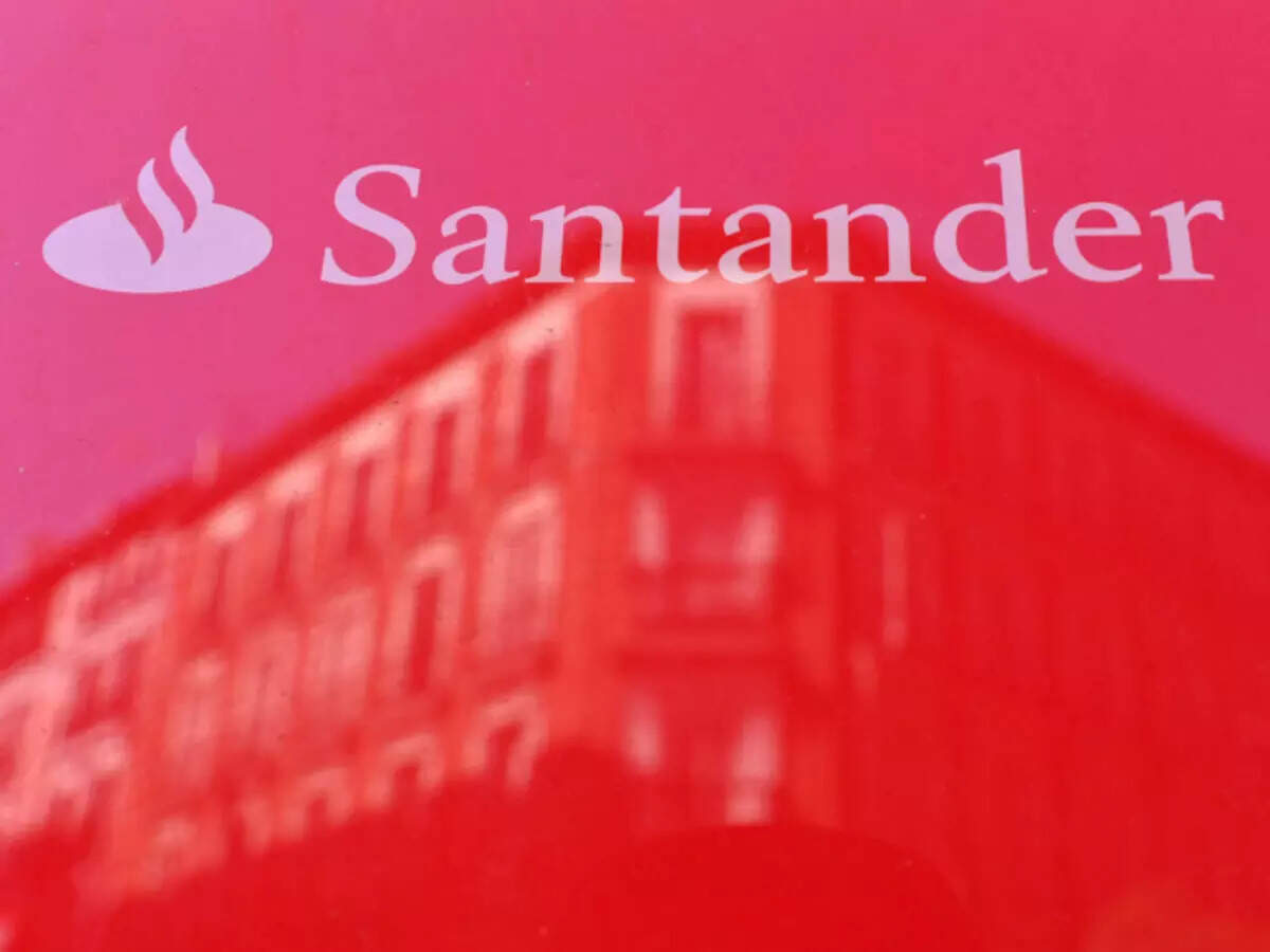 Uk Bank Mistakenly Pays Out 175m On Christmas Day Times Of India