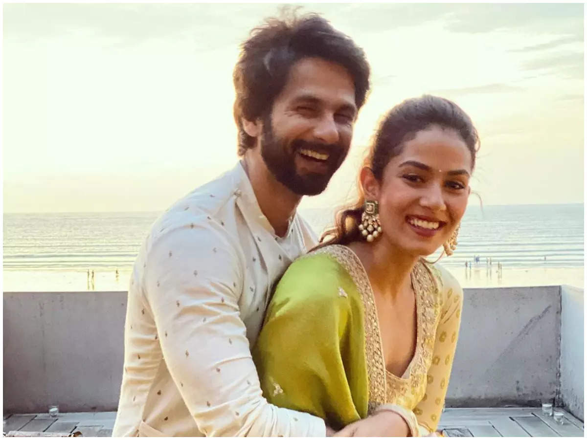 Mira Kapoor And Shahid Kapoor Engage In A Fun Banter While Trying Instagram Filters Hindi Movie News Times Of India