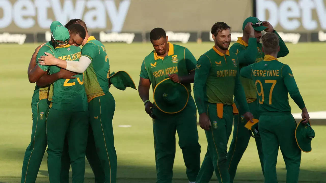 India vs South Africa 3rd ODI Highlights South Africa beat India by 4 runs in a thriller to complete 3-0 series sweep