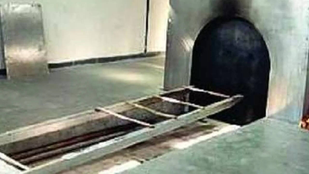 Bengaluru: Peenya electric crematorium shut for 75 days | Bengaluru News - Times of India Bengaluru: Peenya electric crematorium shut for 75 days | Bengaluru News - Times of India