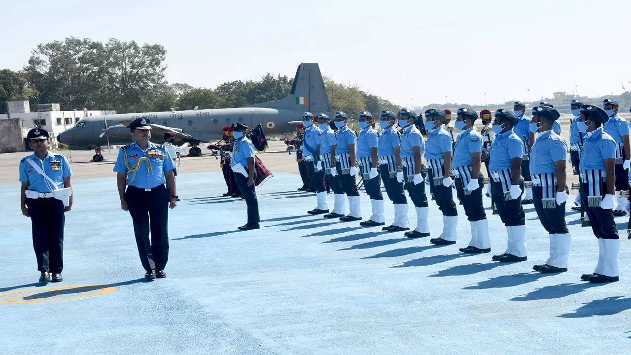 Telangana: Air Marshal Manavendra Singh visits Air Force Station in  Begumpet | Hyderabad News - Times of India