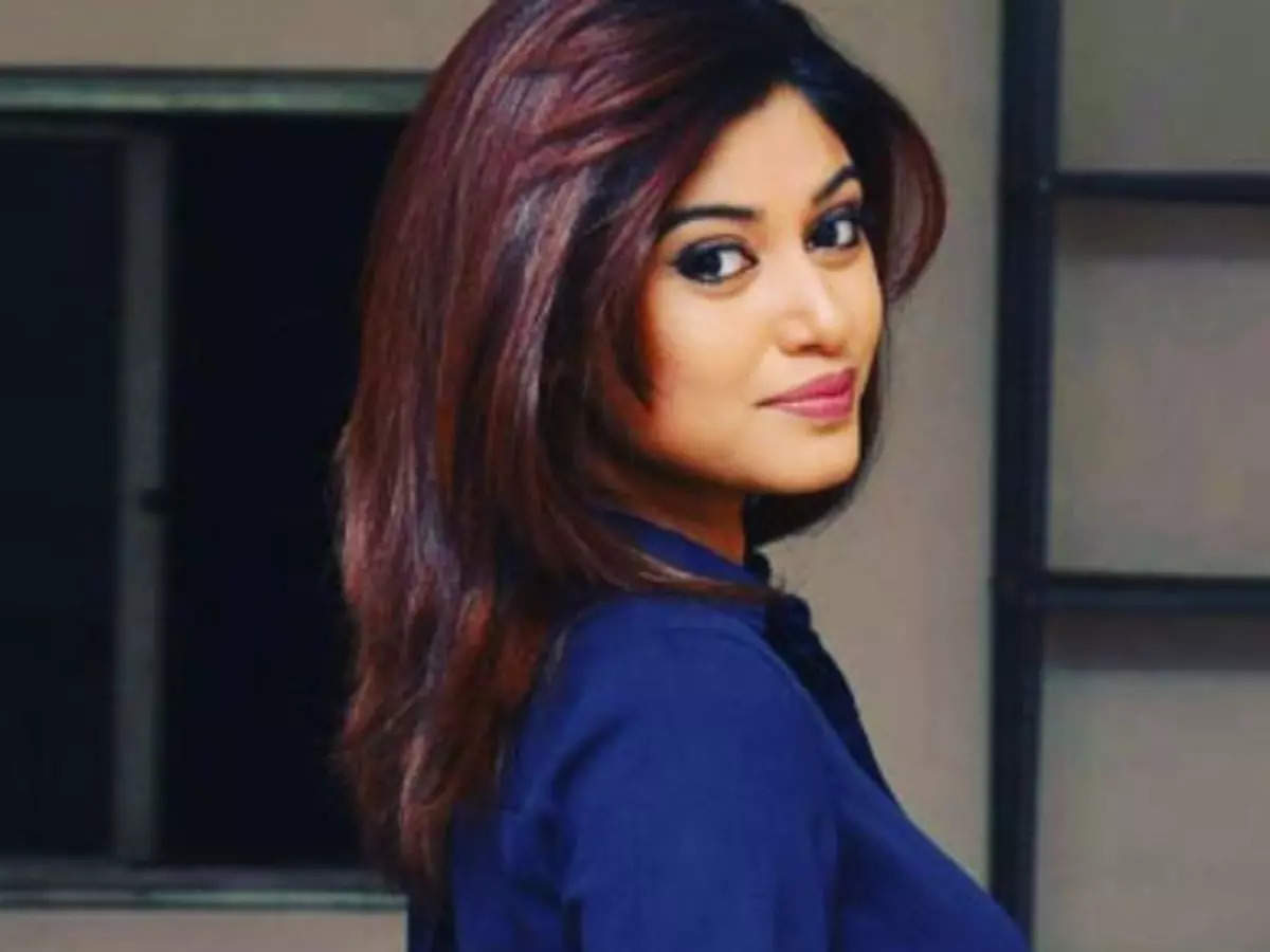 Bigg Boss Ultimate contestant Oviya backed out right before launch? - Times  of India