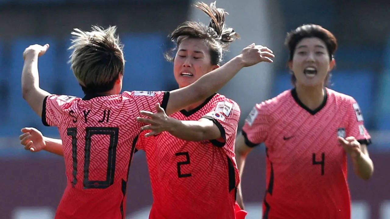 Ji So-yun's late strike stuns Australia, sends South Korea into