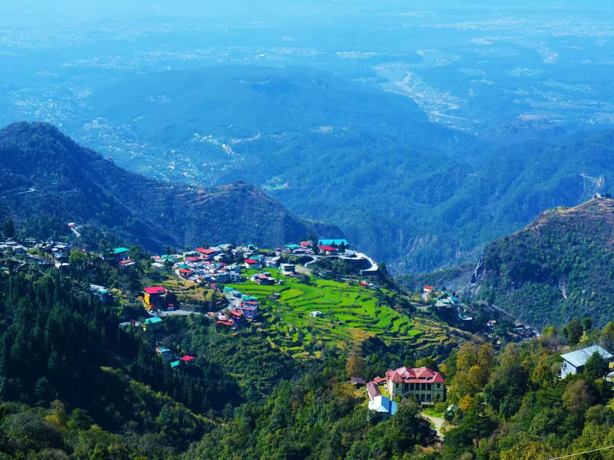 8 hill stations with airports in India!