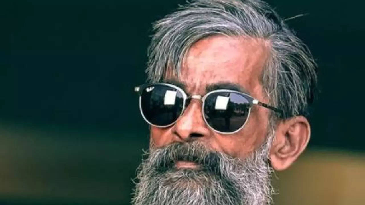 Viral: At 60, daily wage labourer from Kerala becomes model - Times of India