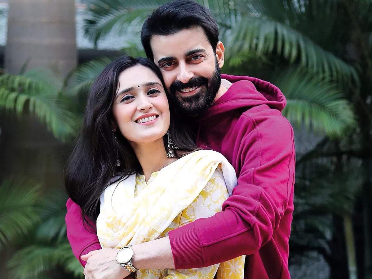 Go mad Ambassador solidarity Exclusive! We are relaxed in terms of taking up offers because we have our  savings in place: Pankhuri Awasthy-Gautam Rode | - Times of India