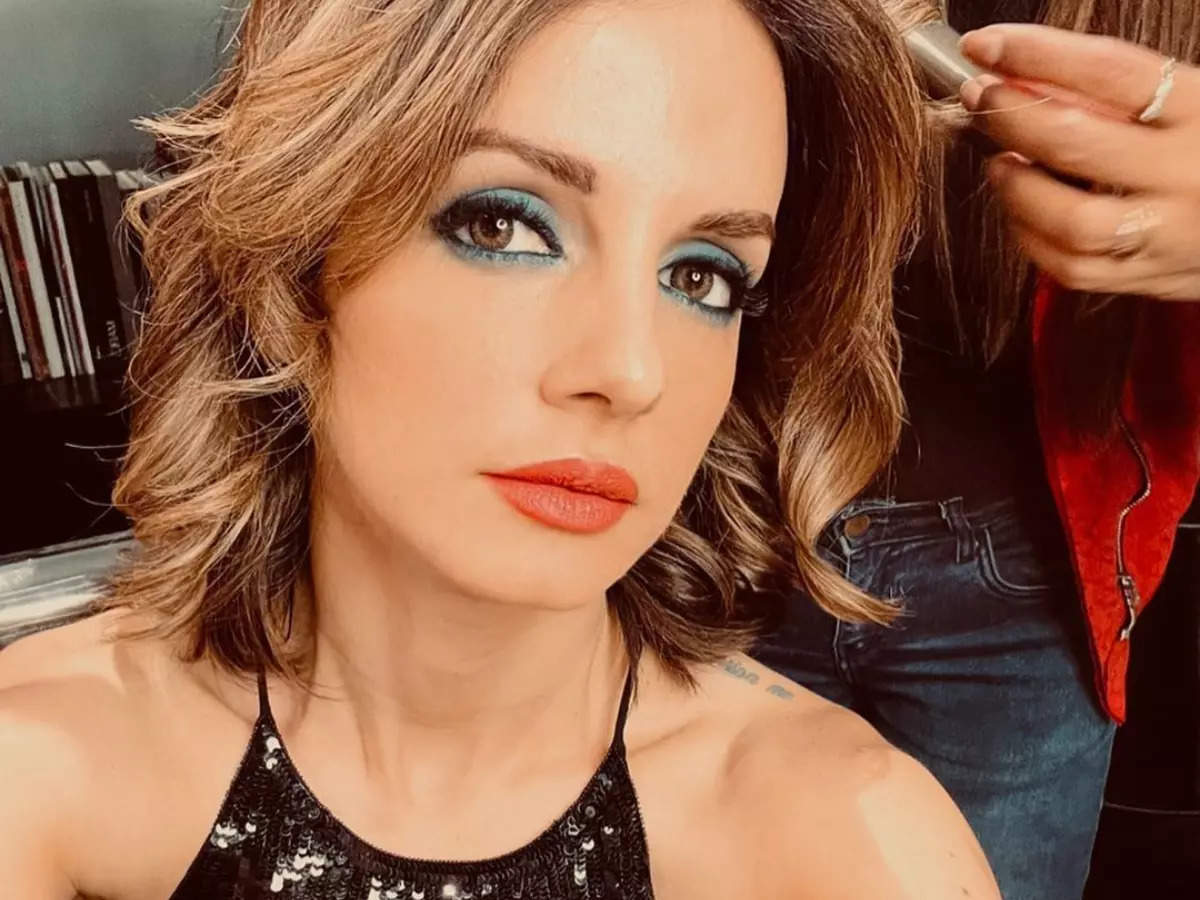 Sussanne Khan talks about taking 'risks' in life, here's how ex-husband Hrithik  Roshan and rumoured beau Arslan Goni reacted | Hindi Movie News - Times of  India