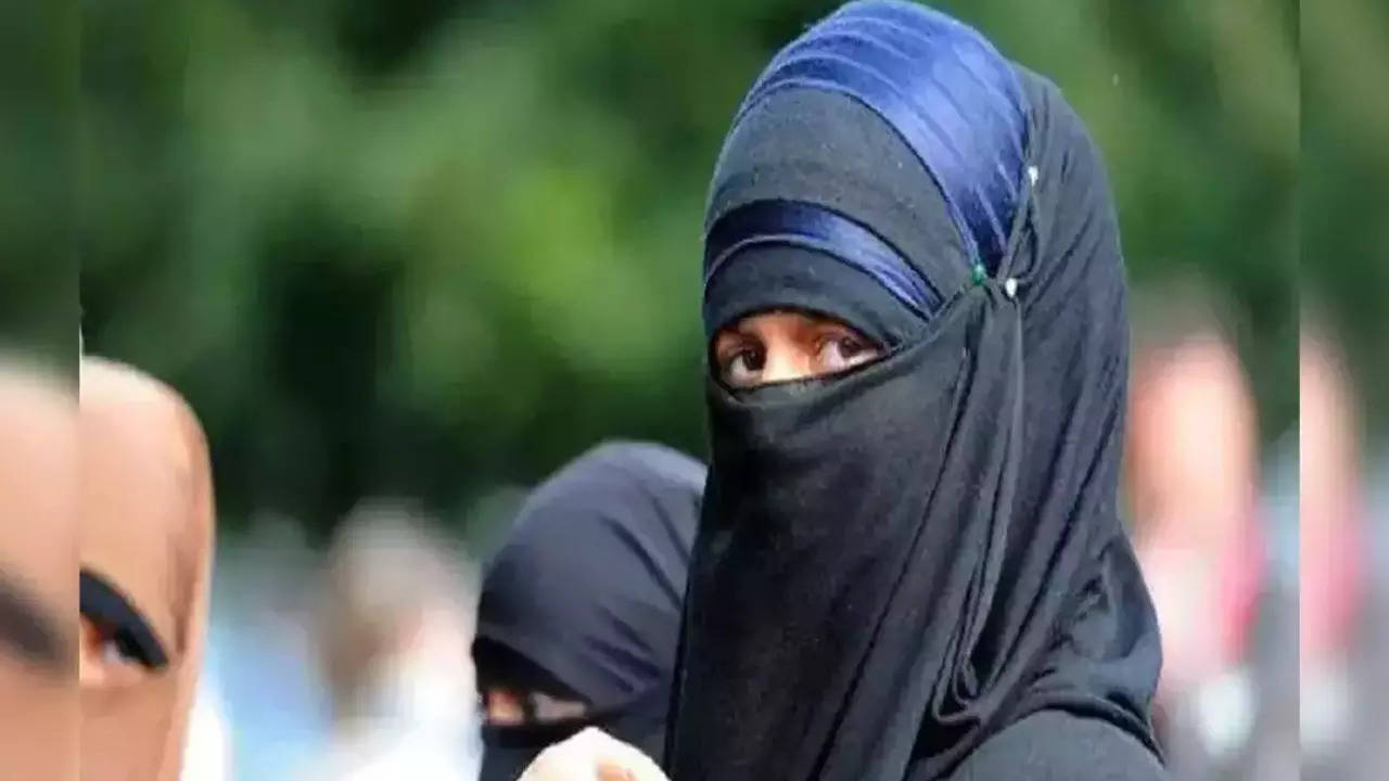 Delhi: Barred from class and told to remove hijab, alleges girl ...