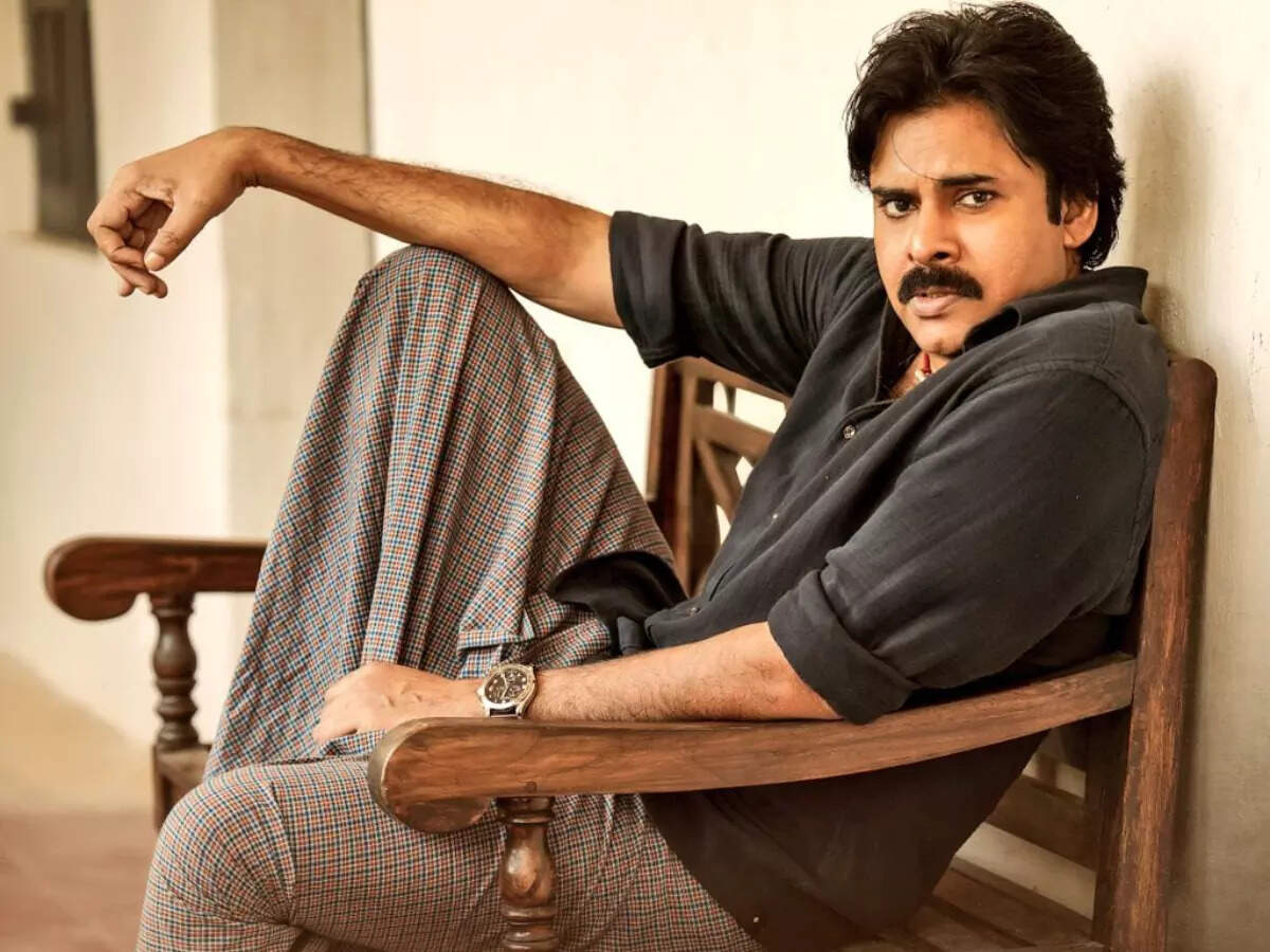 Bheemla Nayak' Twitter review: Power star Pawan Kalyan steals the show |  Telugu Movie News - Times of India