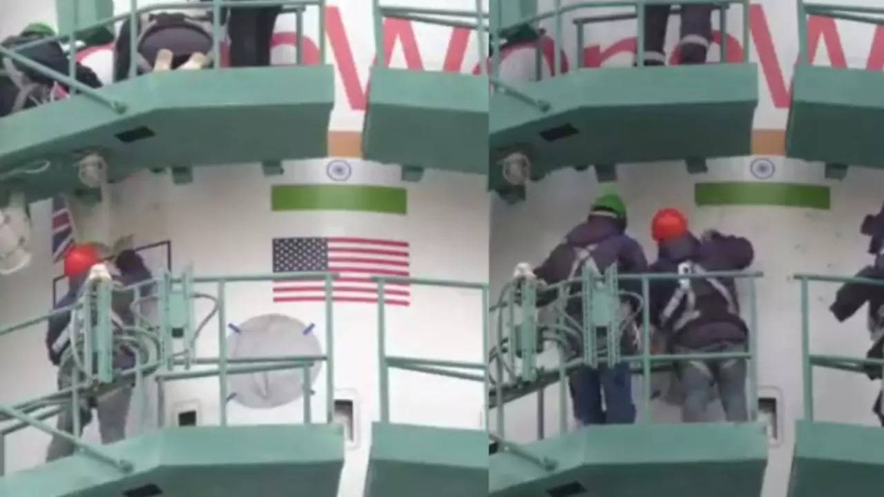 Russian space officials covering flags of the US, UK and Japan, but keeping Indian Tricolour on the Soyuz rocket a day before its scheduled launch from Baikonur launchpad. The rocket is scheduled to launch on Friday 36 satellites under the OneWeb programme, which Bharti Airtel is part of. However, the UK-Russia deadlock makes the launch uncertain. 