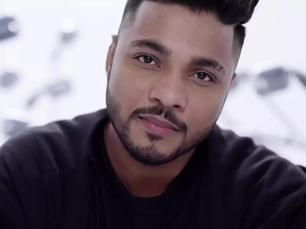 Celebrity Hairstyle of Raftaar from Dance India Dance Episode 1 2019   Charmboard