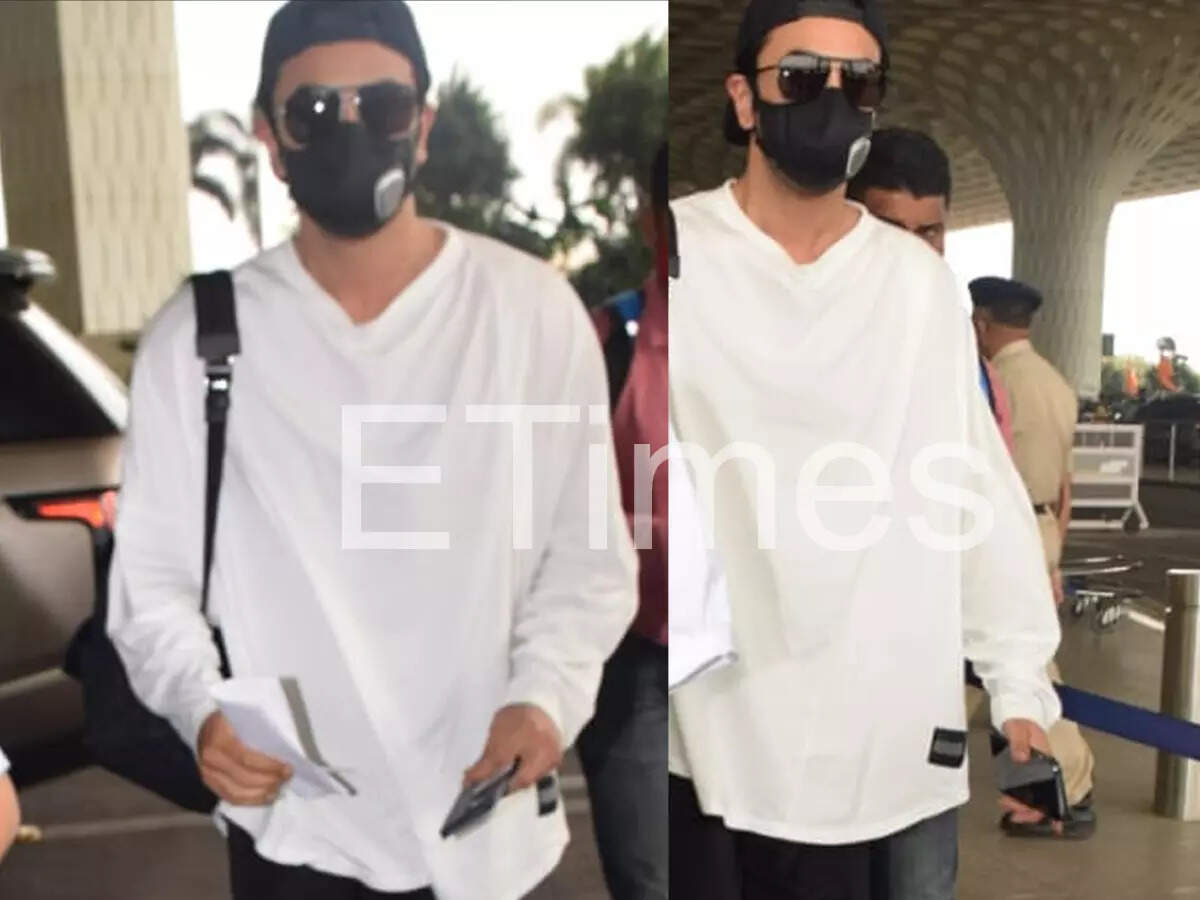 Ranbir Kapoor gets clicked wearing glasses at the airport. See pics