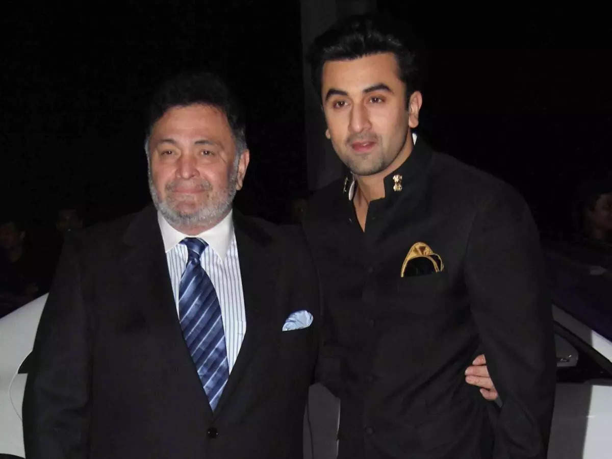 Ranbir Kapoor says 'Rishi Kapoor enjoyed his alcohol, food and ensured to have at least one meal together with family' | Hindi Movie News - Times of India