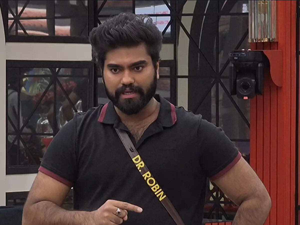 Bigg Boss Malayalam 4: Dr. Robin lands in a fix, Jasmine Moosa calls him 'greedy' - Times of India Bigg Boss Malayalam 4: Dr. Robin lands in a fix, Jasmine Moosa calls him 'greedy' - Times of India