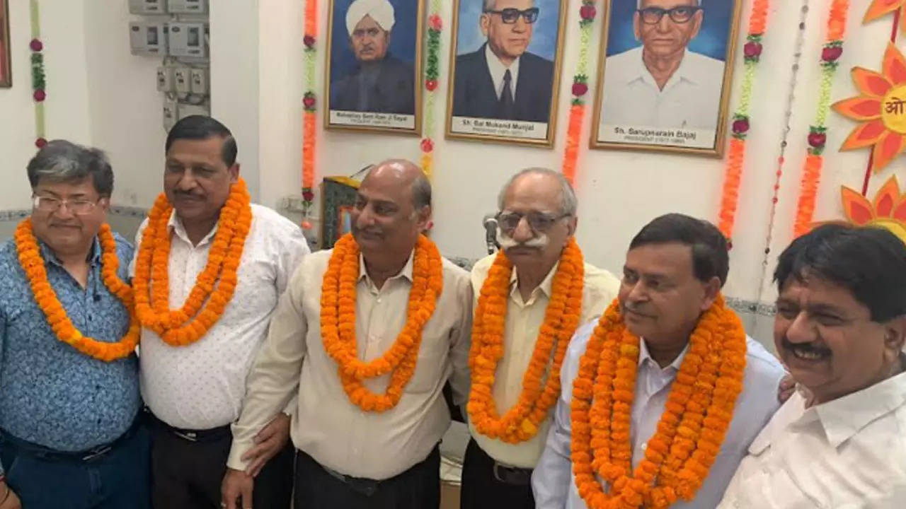 Ludhiana: Members elect interim office bearers of Arya Samaj Model ...