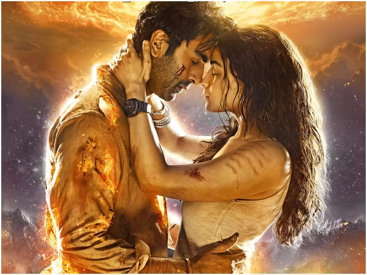 Ranbir Kapoor and Alia Bhatt's fiery new 'Love Poster' released ...