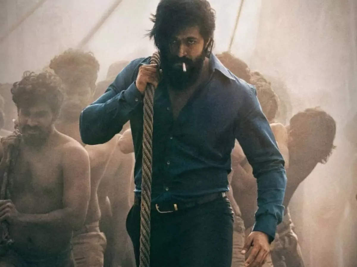 KGF: Chapter 2' releases across 4500 screens; Yash starrer beats Akshay  Kumar's 'Sooryavanshi' to have widest post-pandemic debut | Hindi Movie  News - Times of India