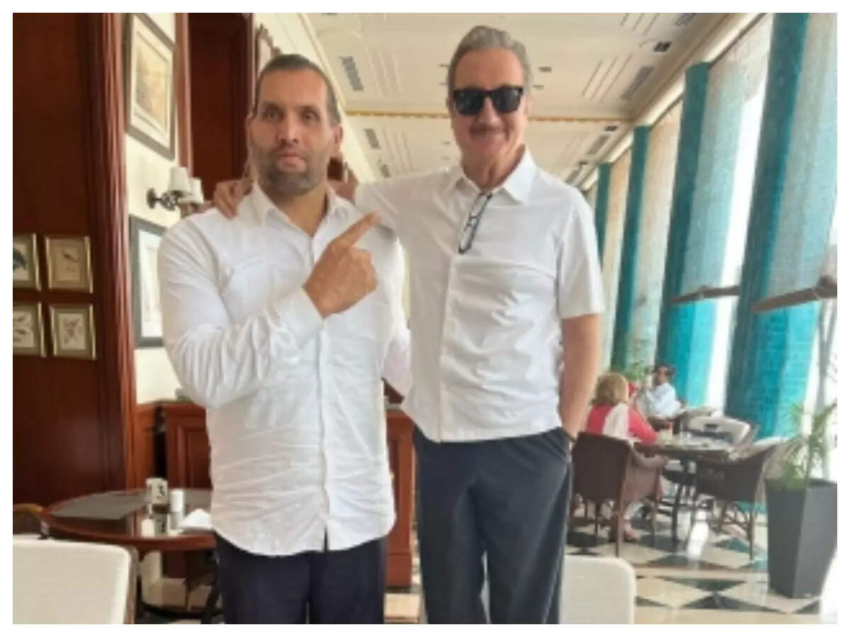 Anupam Kher meets The Great Khali, tickles funny bone with pictures | Hindi Movie News - Times of India Anupam Kher meets The Great Khali, tickles funny bone with pictures | Hindi Movie News - Times of India