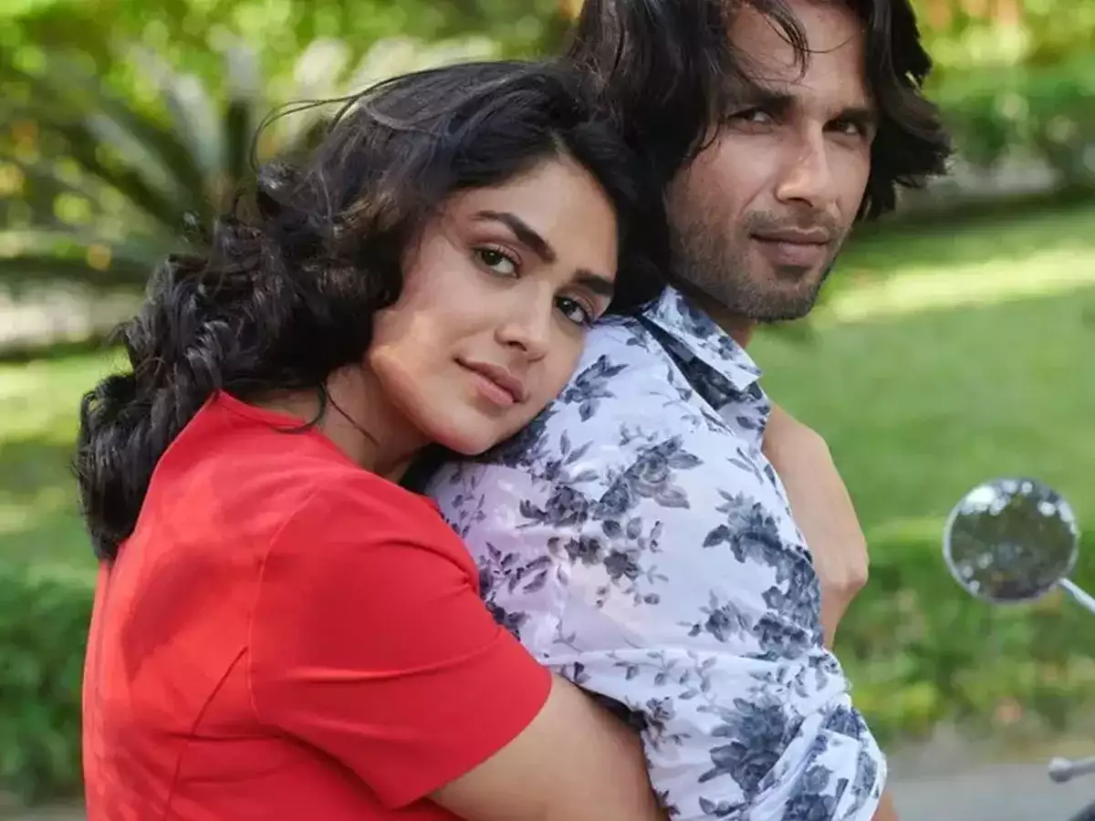 Jersey' box office collection Day 1: Shahid Kapoor, Mrunal Thakur's film  earns Rs 4 crore | Hindi Movie News - Times of India