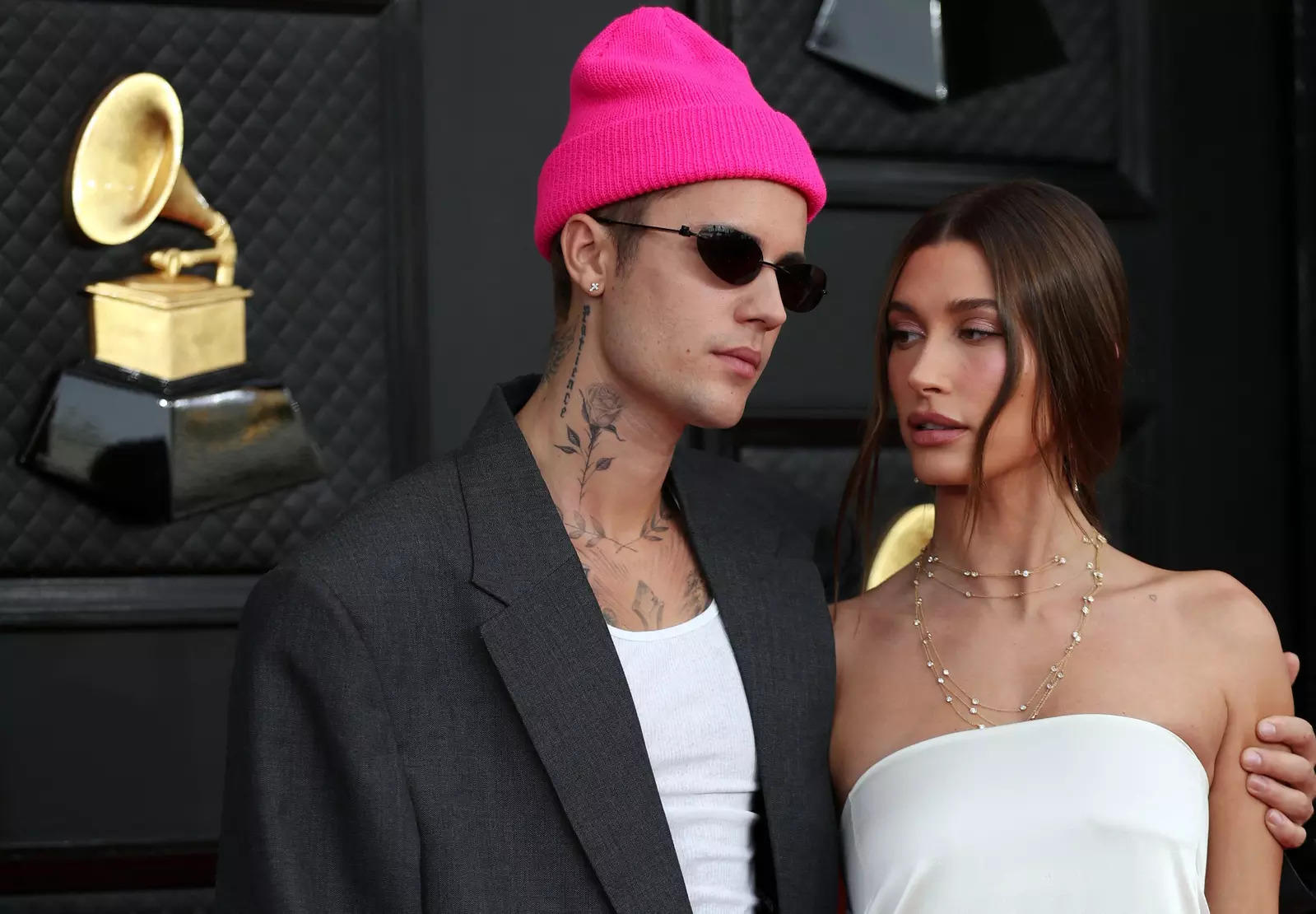 Justin Bieber has this picture of wife Hailey on his mobile wallpaper |  English Movie News - Times of India