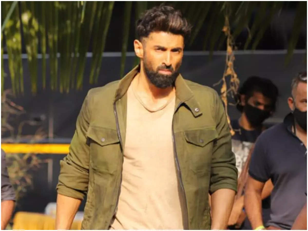 Aditya Roy Kapur's action-packed avatar in 'OM: The Battle Within' promises  a high-octane ride; Teaser out now | Hindi Movie News - Times of India
