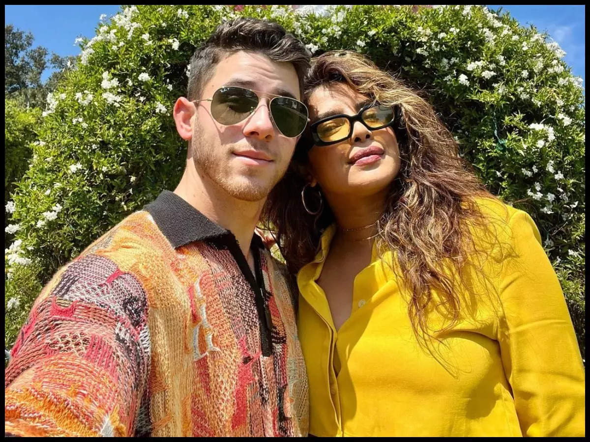 Nick Jonas offers a glimpse of homemade cocktail as he chills with wife Priyanka Chopra