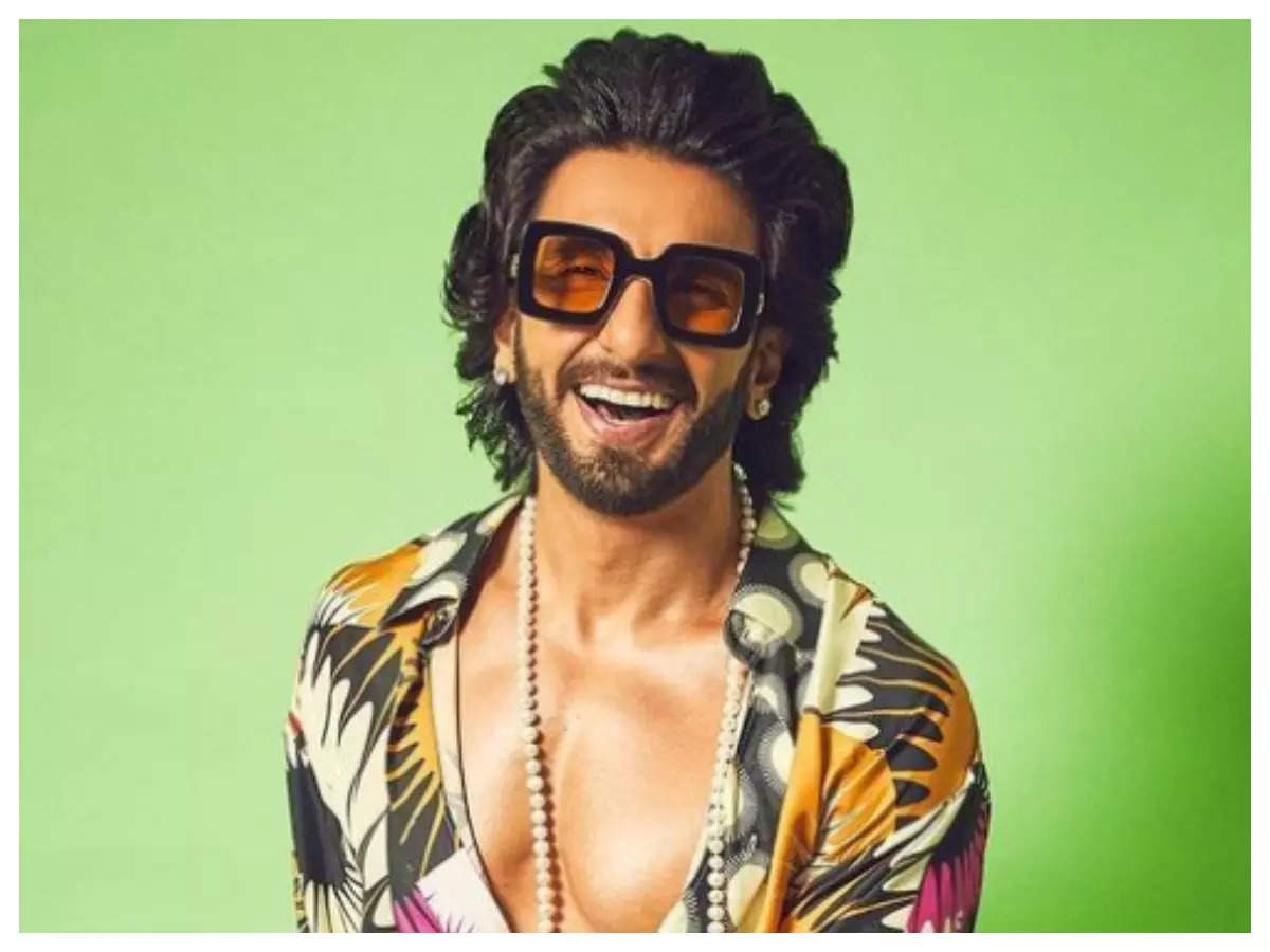 Ranveer Singh Gives His Loud Clothes Some Rest & Wears A Simple Casual Suit  For A Press Meet