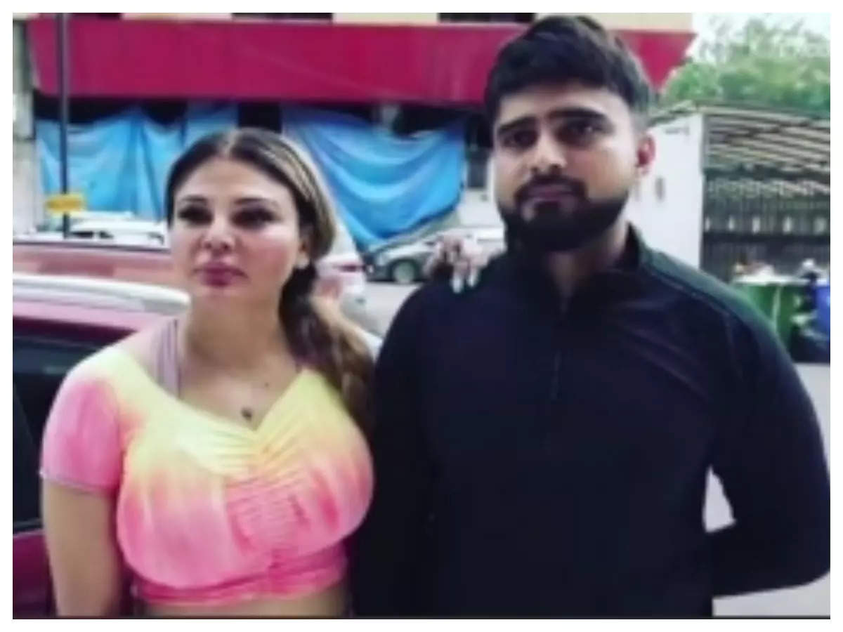 rakhi: Rakhi Sawant thanks new boyfriend Adil Khan Durrani for gifting her a BMW | Hindi Movie News - Times of India