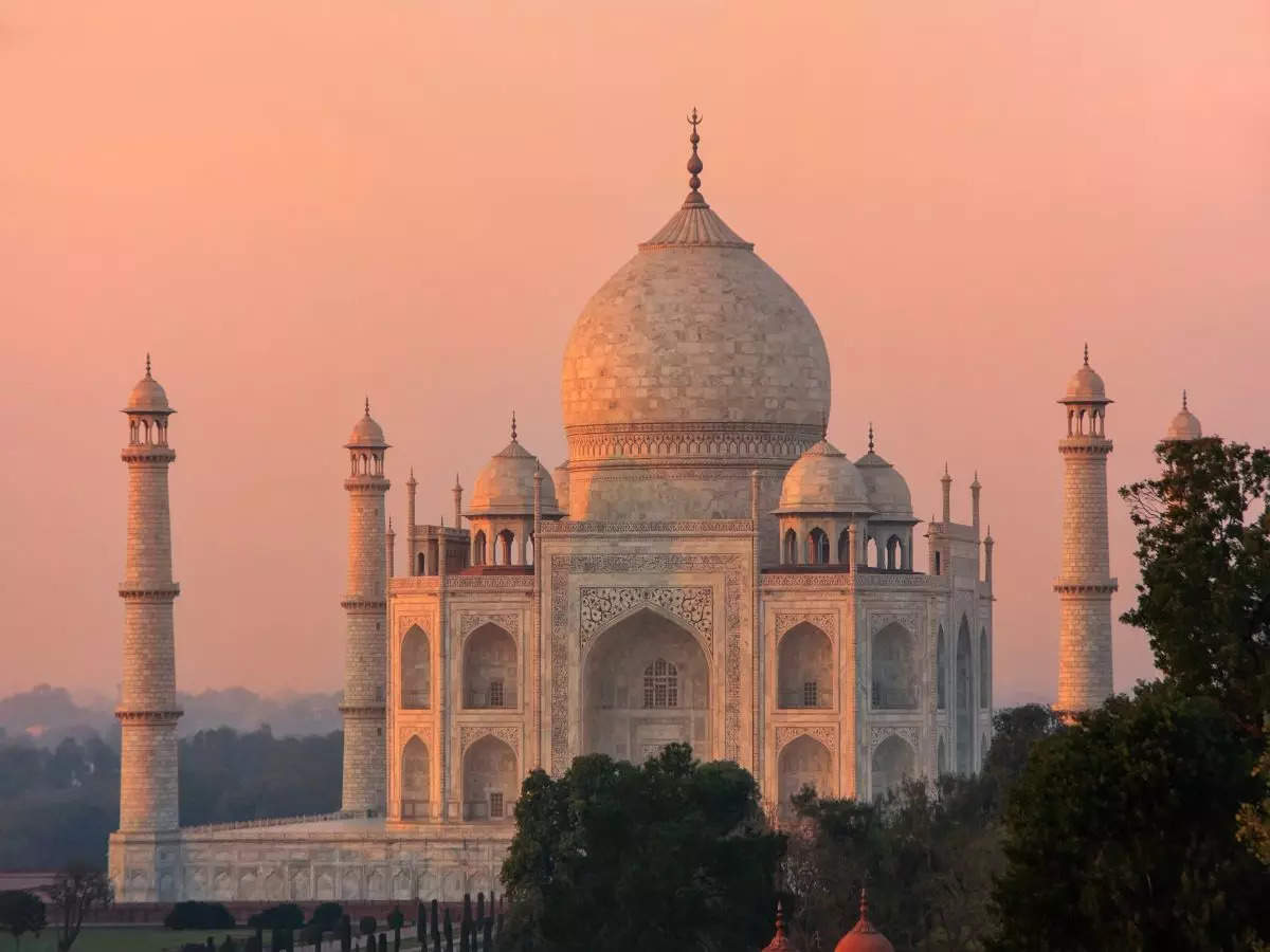 World’s greatest wonders and how much would it cost to build them now!