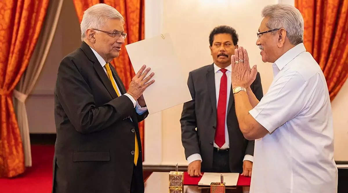 Sri Lanka PM Ranil Wickremesinghe (L) and President Gotabaya Rajapaksa. File photo