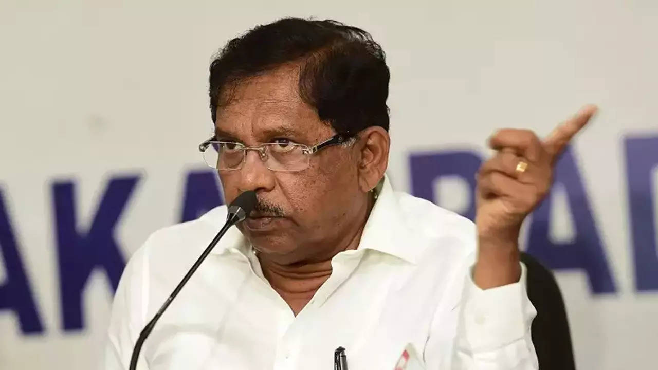 Karnataka: Sulking G Parameshwara gives Congress a headache | Bengaluru News - Times of India