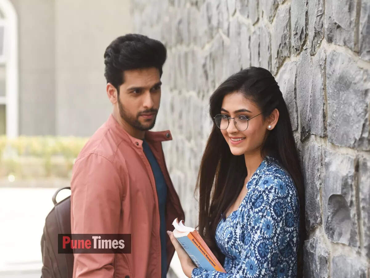 Sai Ketan Rao and Shivangi Khedkar spotted shooting in Pune - Times of India