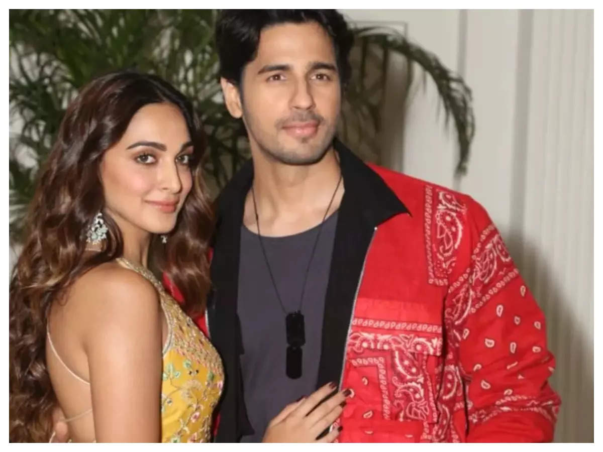 Did you know THIS person from Bollywood played cupid to Kiara Advani and  Sidharth Malhotra after their break up? | Hindi Movie News - Times of India