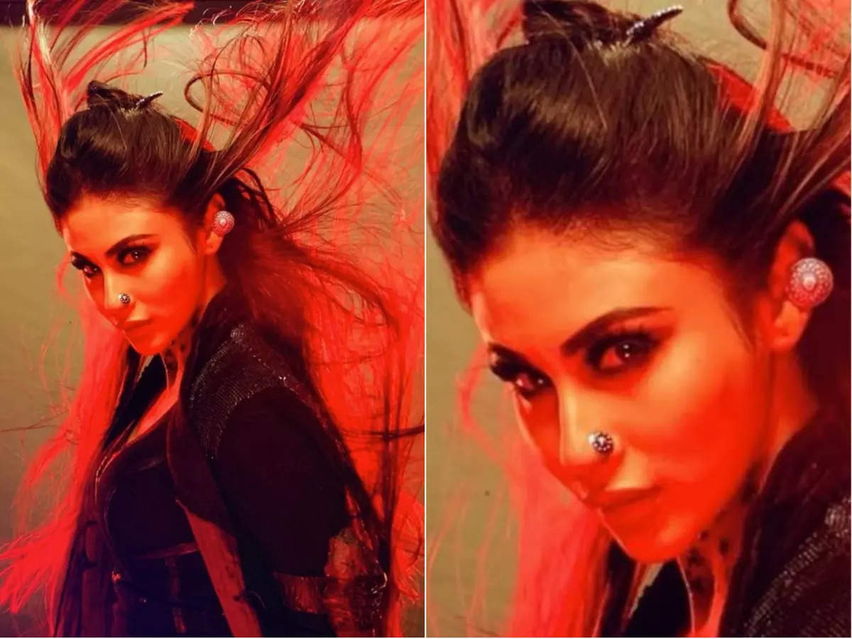 Let the troll brigade simmer over your 'Brahmastra' Junoon, Mouni Roy; you  do you! | Hindi Movie News - Times of India