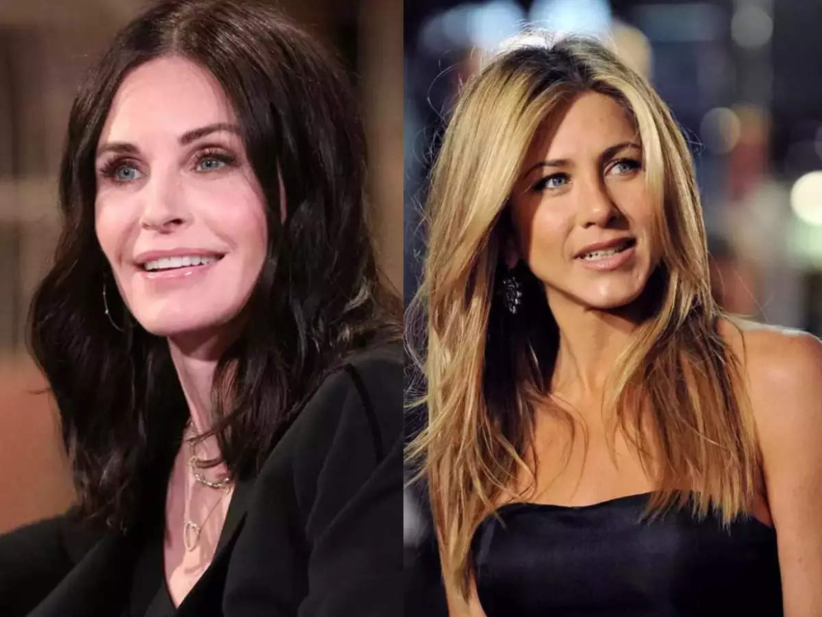 Check out how Jennifer Aniston wished her friend Courteney Cox on her  birthday | English Movie News - Times of India