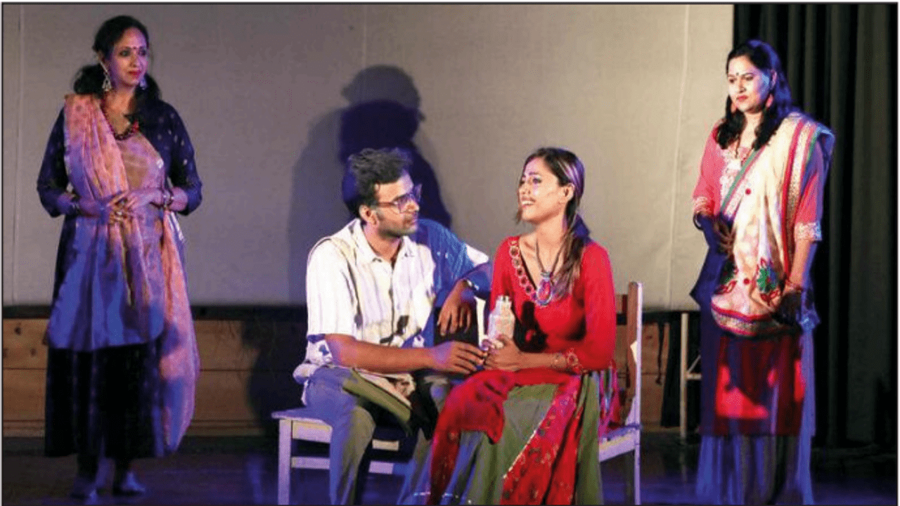 A play ‘Mai hi Sandhya, Mai hi Usha’ based on some real life stories of transgenders of Kolkata was also staged.