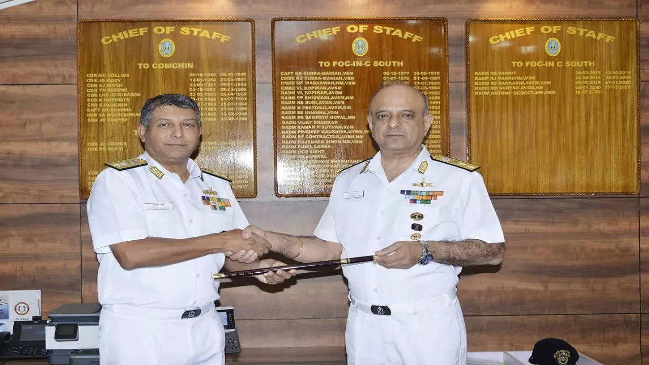 Rear Admiral Antony George (left) with Rear Admiral J Singh
