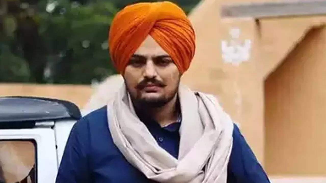 Sidhu Moose Wala murder case: Wanted to catch gangsters alive, gave them  chance to surrender, says police; father praises cops | Chandigarh News -  Times of India