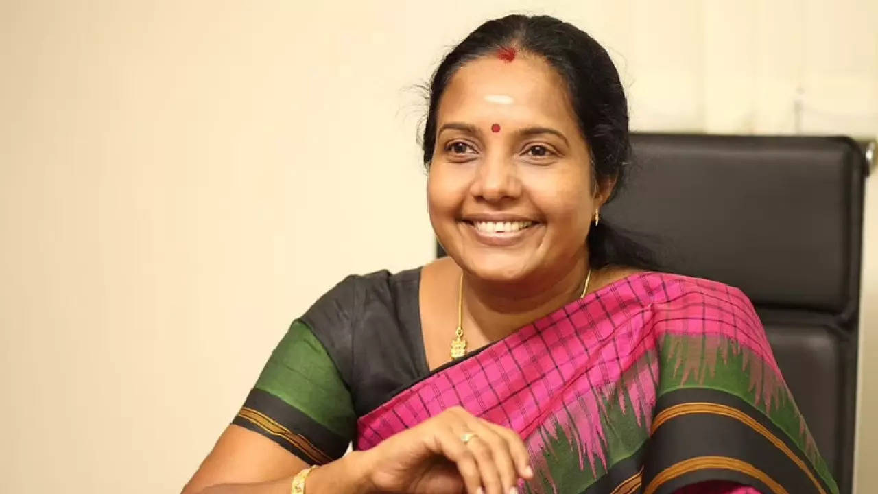 Dmk Government Is Spreading Lies: Vanathi | Coimbatore News - Times of India