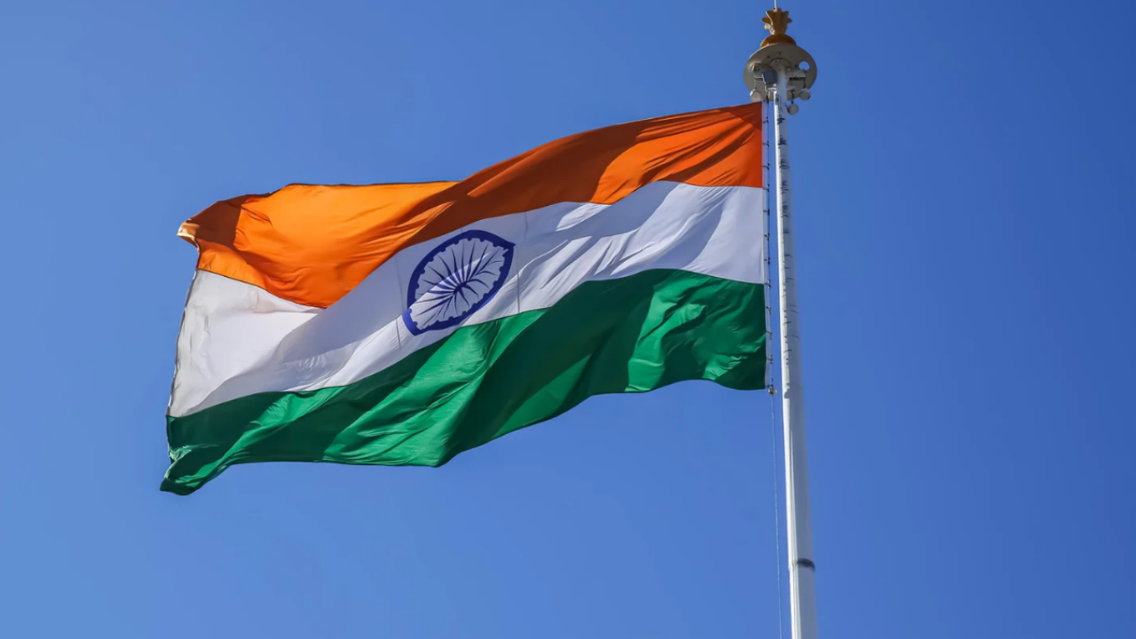 har ghar tiranga free flag