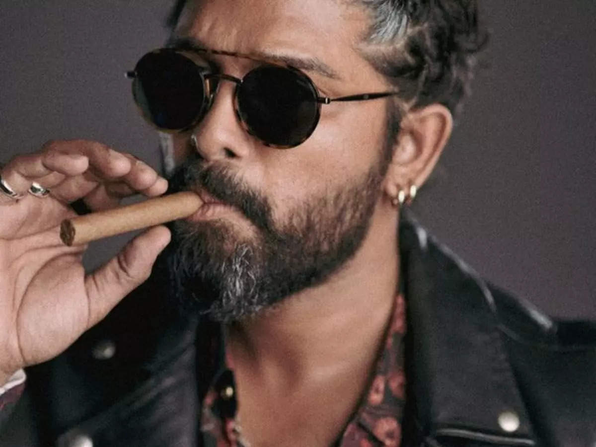 Allu Arjun breaks the internet with a salt and pepper look: Cautions fans  against smoking | Telugu Movie News - Times of India