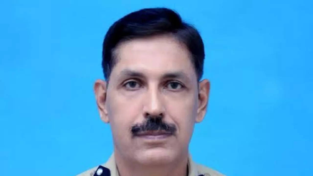 IPS officer Sanjay Arora has been appointed as the Delhi police commissioner