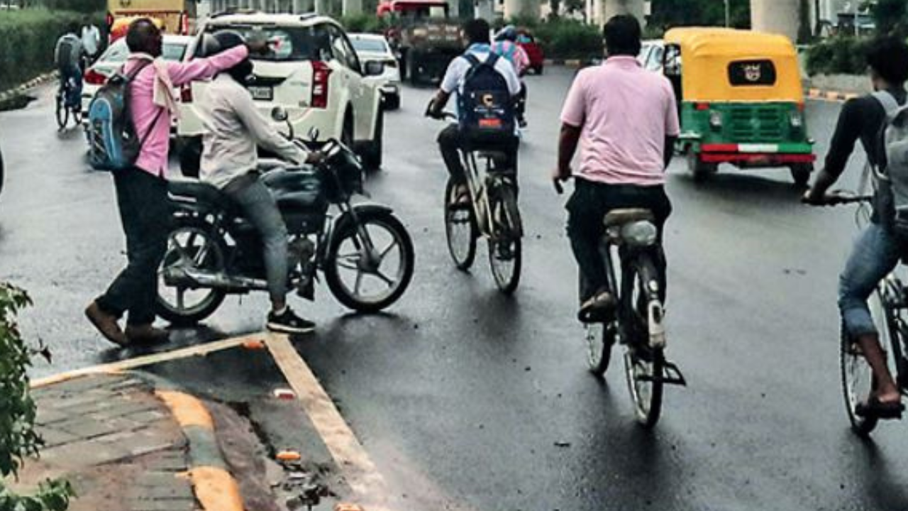 Urban planning experts said that bicycle counters could help plan infrastructure, but authorities should go further to reach accurate conclusions