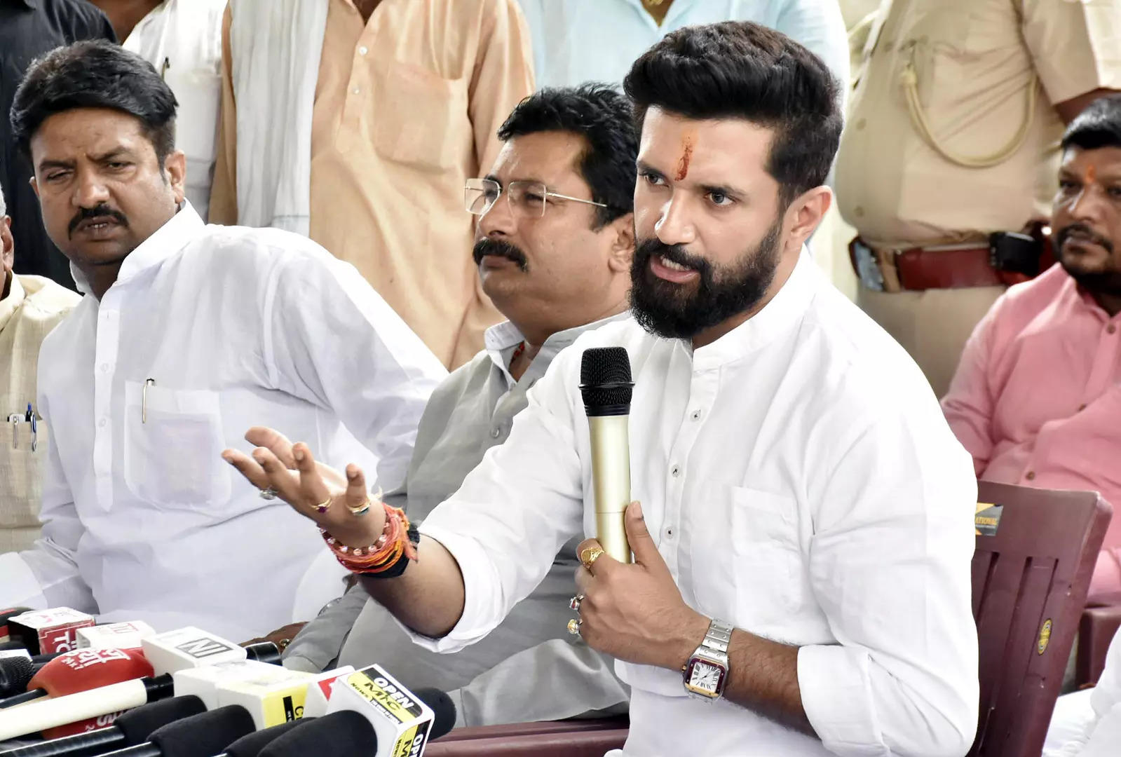 Chirag slams Nitish for insulting people's mandate twice, seeks fresh polls  in Bihar | India News - Times of India