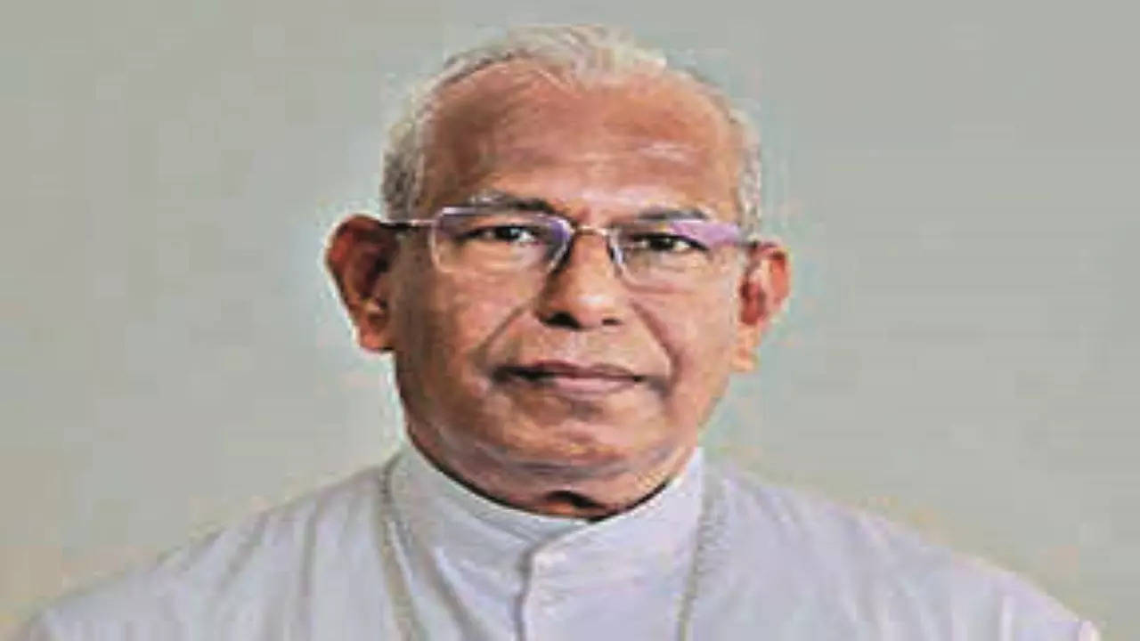 Apostolic administrator of the Ernakulam-Angamaly archdiocese Mar Andrews Thazhath